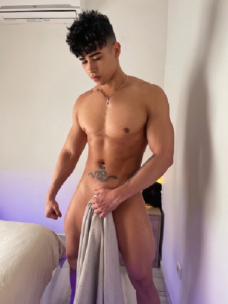 Kevin Escort Activo | Chapero Madrid | Sexchapero.com Kevin - Gay Escort | Chapero Madrid | Sexchapero.com