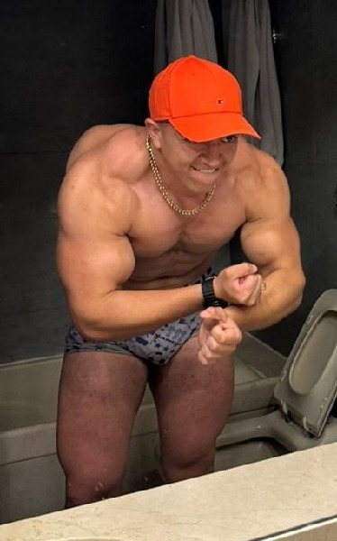 Alanstrippers Escort Activo | Chapero Madrid | Sexchapero.com Alanstrippers - Gay Escort | Chapero Madrid | Sexchapero.com